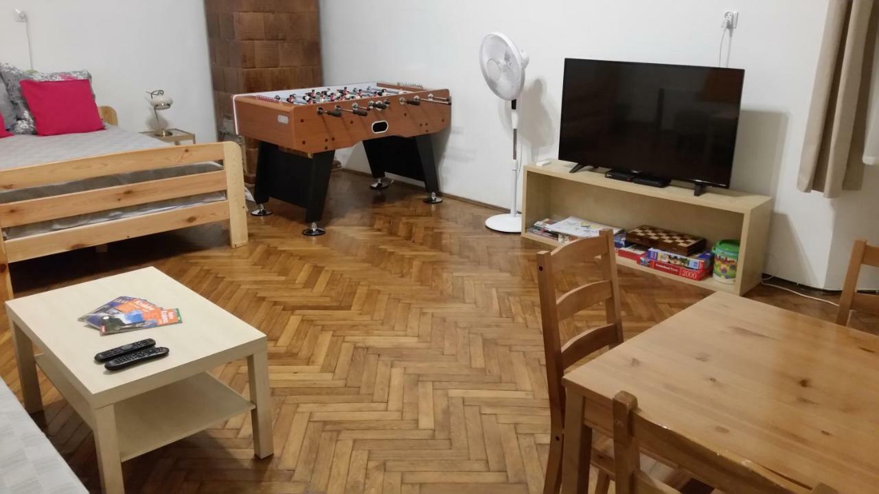 B4